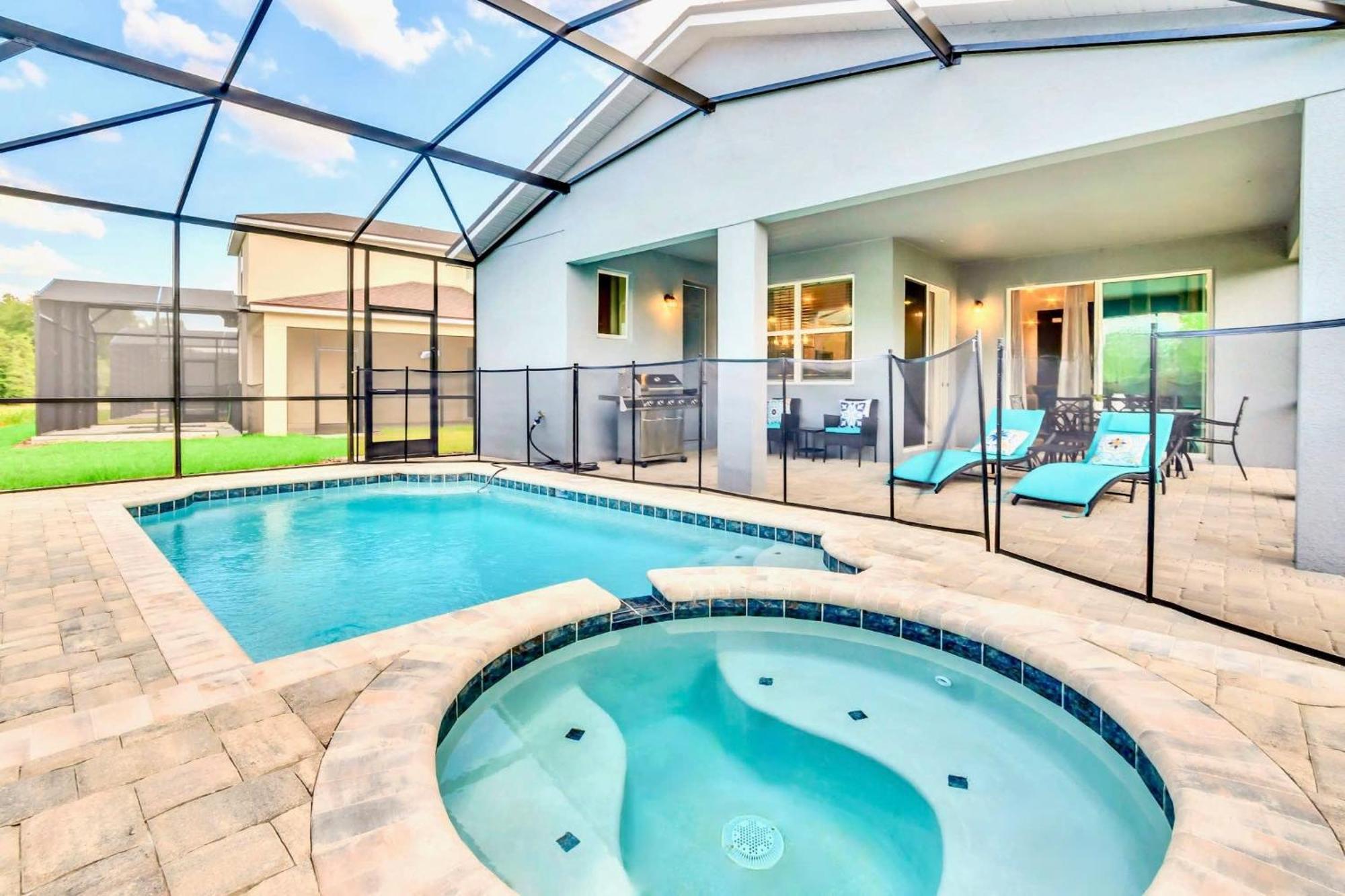 Stunning Rare Lake Front 7Br Holiday Home - Sleeps 14 - Pool, Hot Tub, & Games! Orlando Bagian luar foto