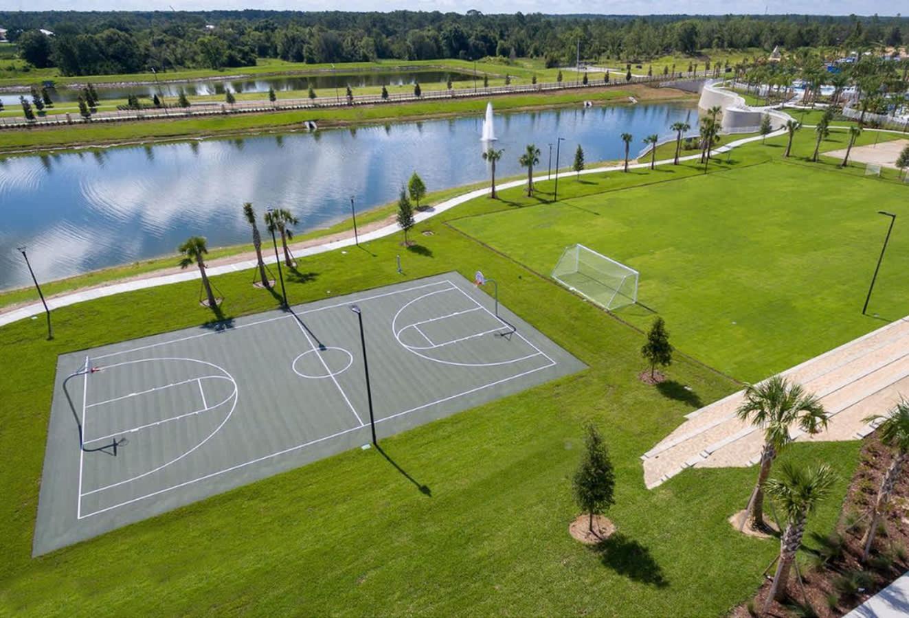Stunning Rare Lake Front 7Br Holiday Home - Sleeps 14 - Pool, Hot Tub, & Games! Orlando Bagian luar foto